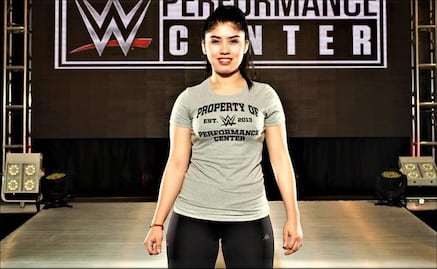 Chilena se desenmascara para luchar en la Arena México