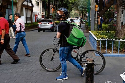 Cepal: informalidad agobia a 58% de los hogares en AL