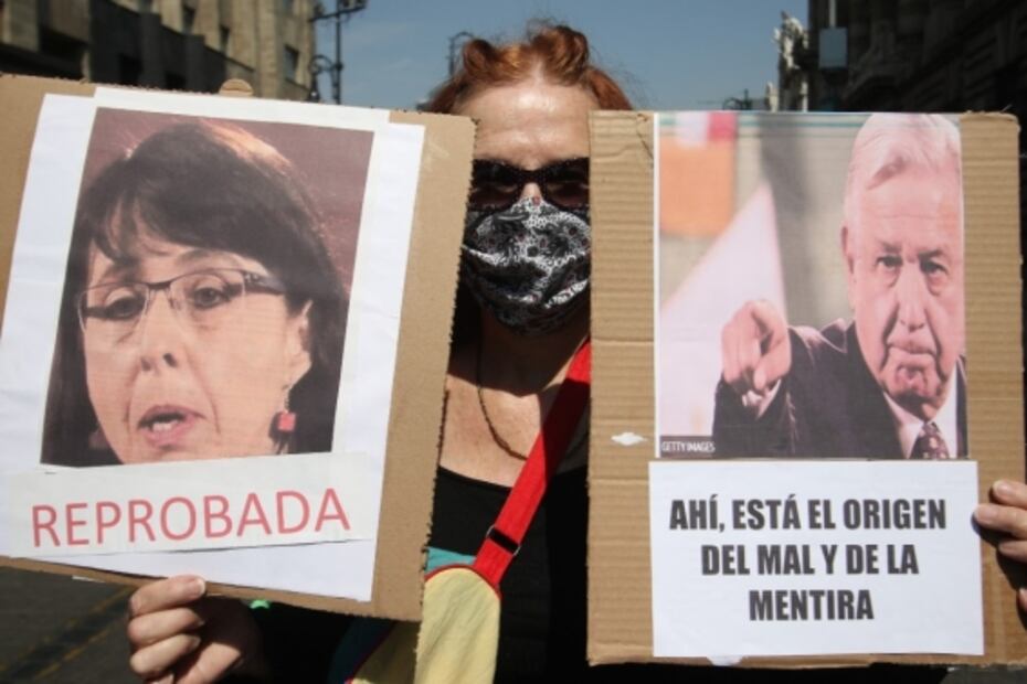 "Un plagiador no será mi director": comunidad del CIDE marcha a Palacio Nacional, pero no los reciben