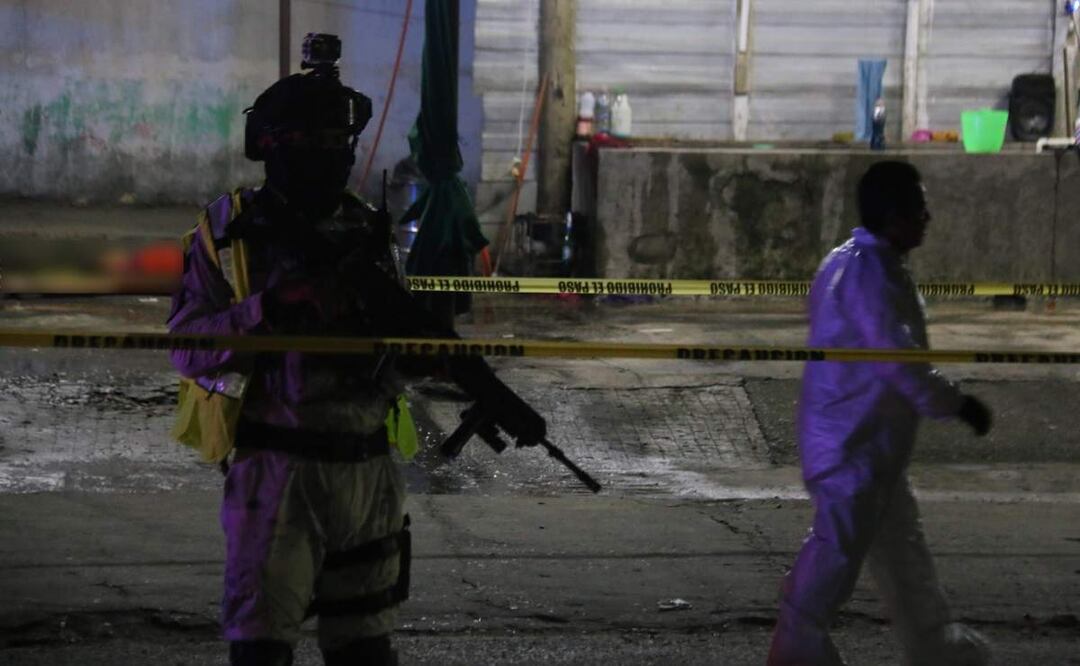 Otras de las víctimas fueron ejecutados a la afueras de una tienda de conveniencia en Tabasco (05/04/025). Foto: Luma López / EL UNIVERSAL