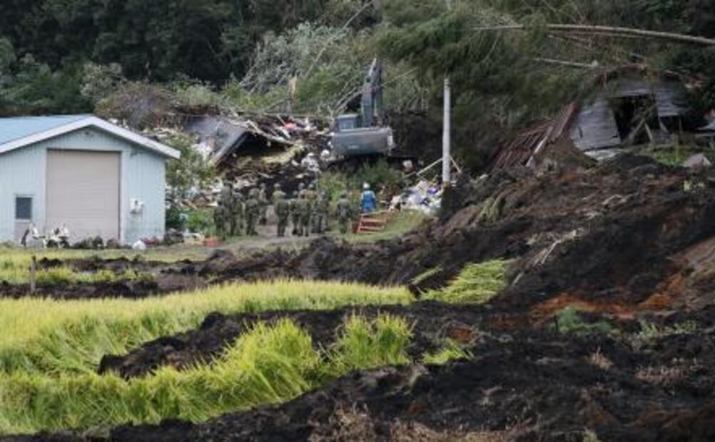 Sube a 35 el número de muertos tras sismo de 6.6 grados en Japón