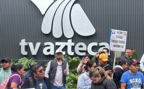 Comienza protesta de la CNTE frente a TV Azteca. Foto: Juan Carlos Williams / EL UNIVERSAL