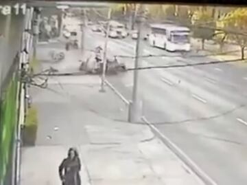 Momento exacto en que conductor ebrio embiste a peregrinos en bici en Tlalpan