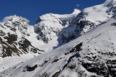 Avalancha de nieve en los Alpes franceses deja al menos tres muertos