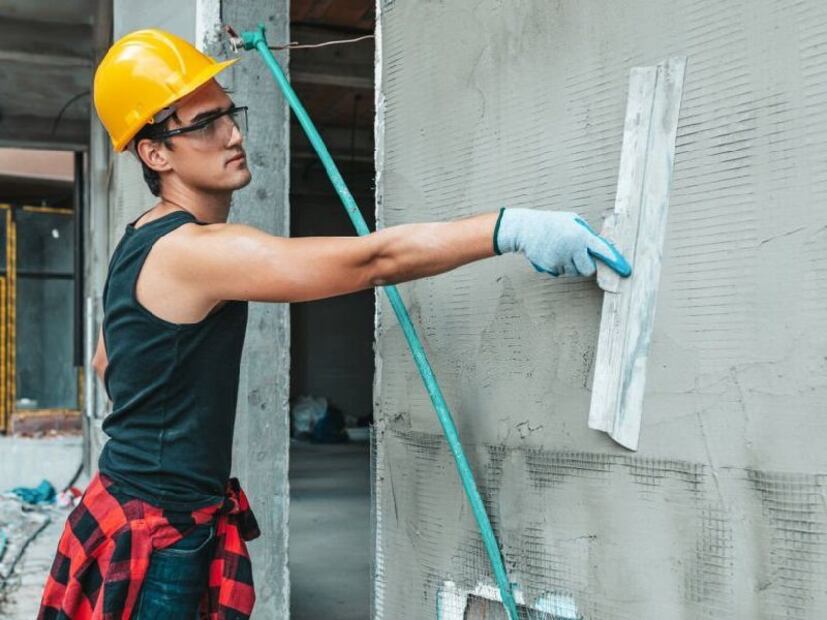 Con estos tips, estarás mejor preparado para mantener tus paredes libres de humedad. Fuente: Freepik.