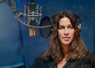 Alanis Morissette reniega de documental que revela que fue violada