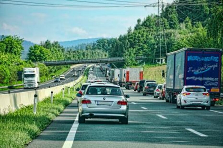 ¿Qué auto gasta más gasolina, automático o estándar?