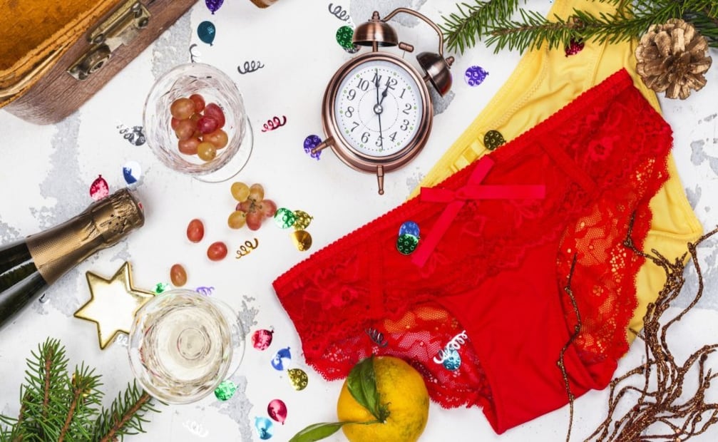 No solo es lenceria roja y amarilla, conoce los otros colores que pueden influir en tu 2021 / Foto: Pexels