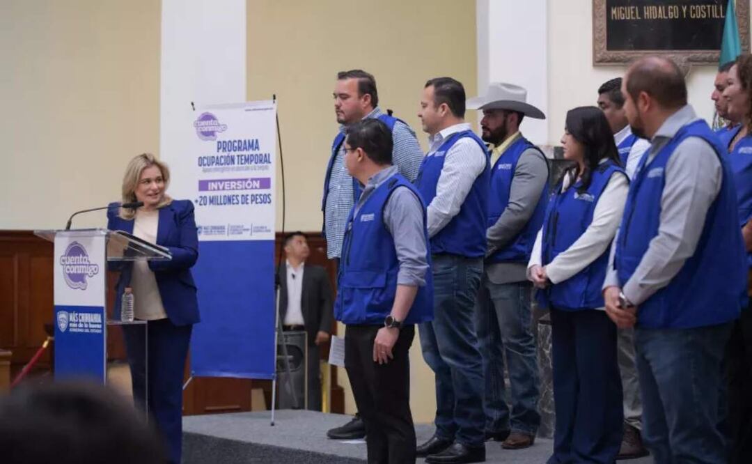 Gobernadora de Chihuahua, Maru Campos busca apoyar a los jornaleros afectados por la sequía, ampliando el Programa de Ocupación Temporal (09/04/2025). Foto: Especial