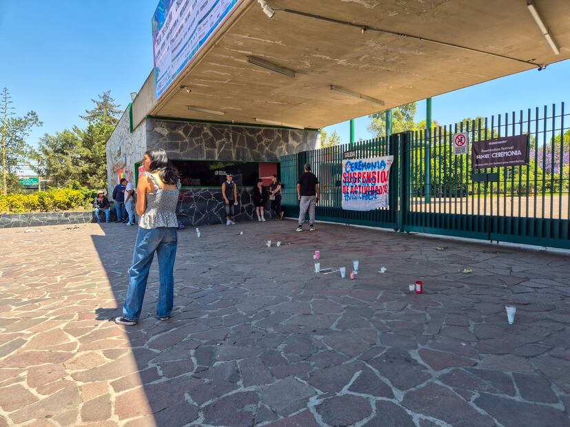 "Se siente una vibra triste", asegura Josué, quien acudió al Parque Bicentenario por el reembolso del pago de los boletos que adquirió para el Festival Axe Ceremonia. (Foto: Jorge Alejandro Medellín/ EL UNIVERSAL)