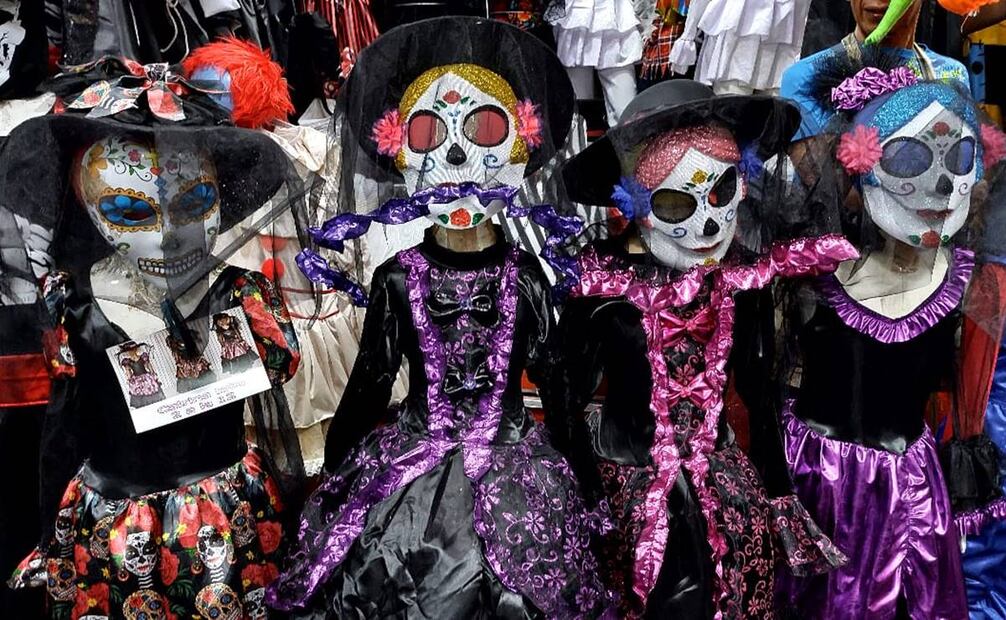 Venta de disfraces para Día de Muertos y Halloween en la Merced y Mercado de Sonora / Foto: Brenda Martínez. EL UNIVERSAL