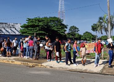 Cerca de 800 migrantes salen en caravana desde Chiapas; buscan el "sueño americano"