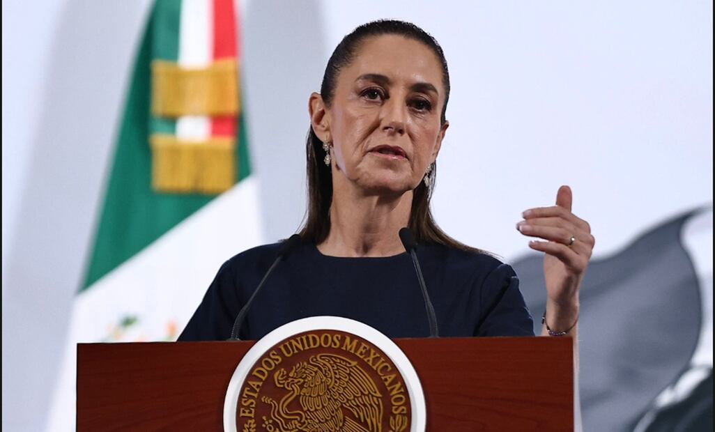 Al manifestar "No al impuesto de las remesas", la presidenta Claudia Sheinbaum invitó a los paisanos a enviar cartas, correos electrónicos y mensajes en redes sociales a los Senadores estadounidenses para exhortarlos a no aprobar que se impongan aumentos a las remesas que envían extranjeros desde Estados Unidos. Foto: Berenice Fregoso/EL UNIVERSAL