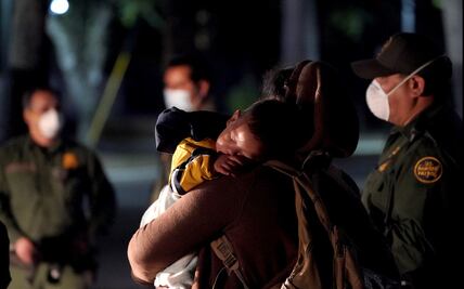 Trump califica como "indignante" trato a niños migrantes en gobierno de Biden