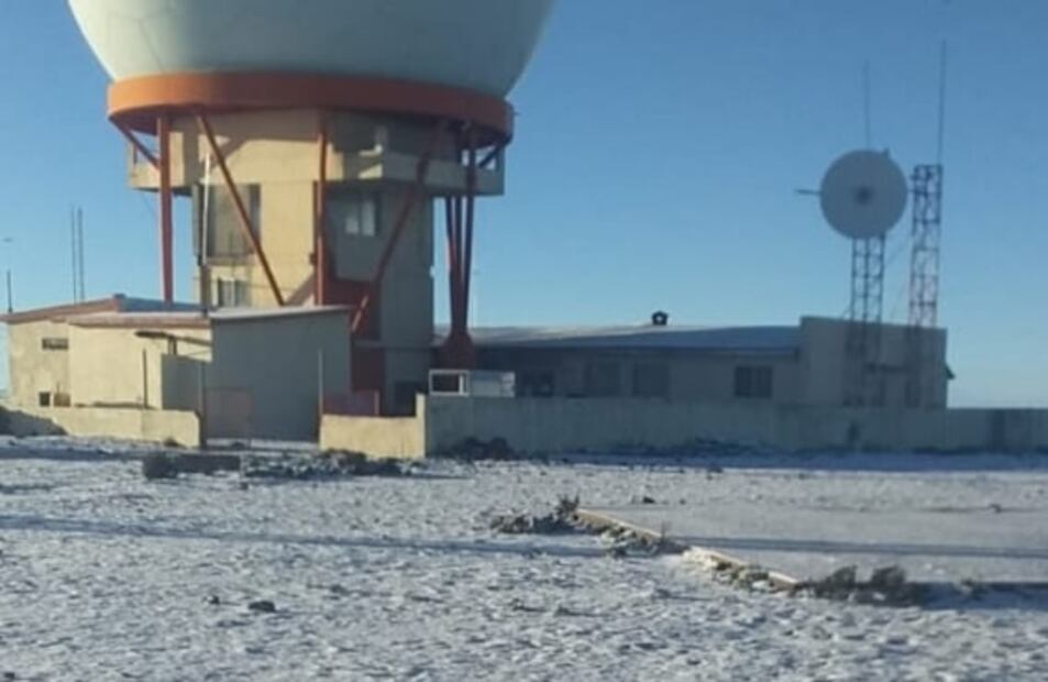 Primera nevada deja capa de 7 a 9 centímetros en Galeana, Nuevo León: FOTOS