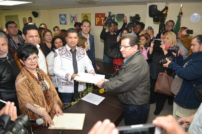 Se registra Chavira como independiente en Tamaulipas