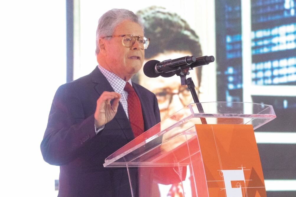 Durante la celebración, habló ante personajes del entorno intelectual, político y empresarial. Foto: TWITTER