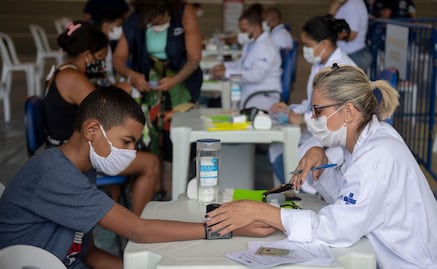 Flurona no aumenta el riesgo de mutación del coronavirus, dice experto de la OMS