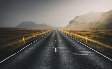 Calles que cargan baterías de autos eléctricos