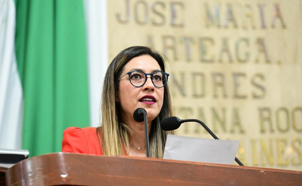 La diputada local del PT Jannete Guerrero propuso que paseadores de perros cuenten con licencia (06/05/2025). Foto: Especial