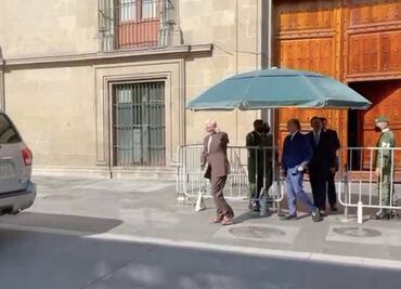 Va Jaime Bonilla a Palacio Nacional; evita dar declaraciones