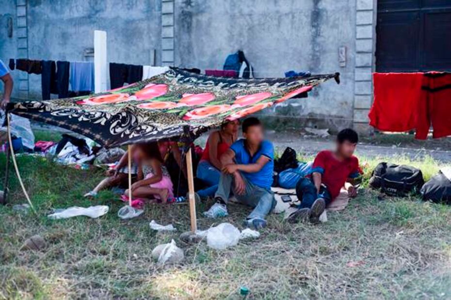 Guatemala instala campamentos para migrantes en frontera con México