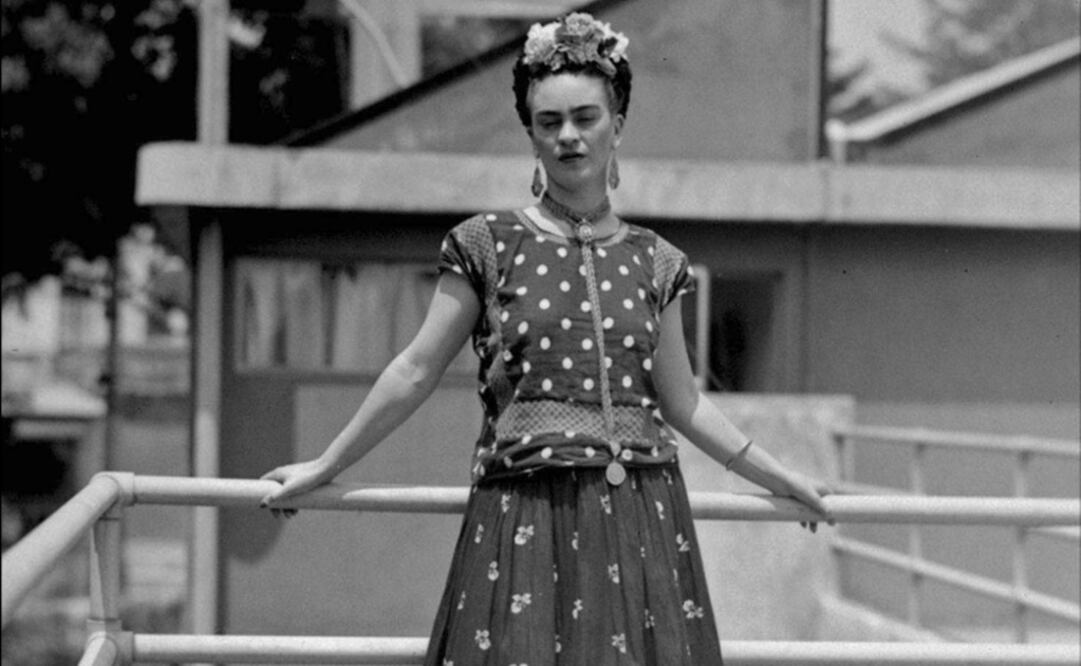 La línea incluye una “paleta para cejas” que se puede usar para reproducir las famosas cejas unidas de Kahlo. Foto: Archivo AP