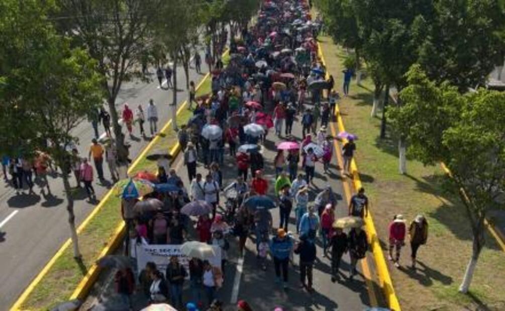 Maestros protestan en los estados por falta de pagos