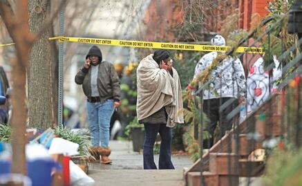 Incendio en edificio en Philadelphia deja 12 decesos