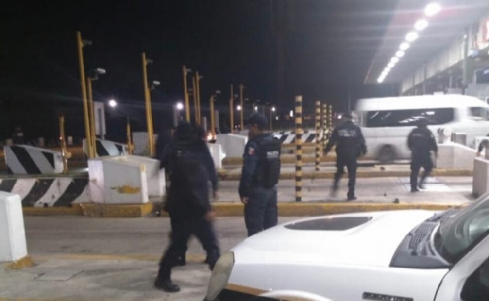 Policías federales permiten paso sin pago de peaje en caseta de Tepotzotlán 