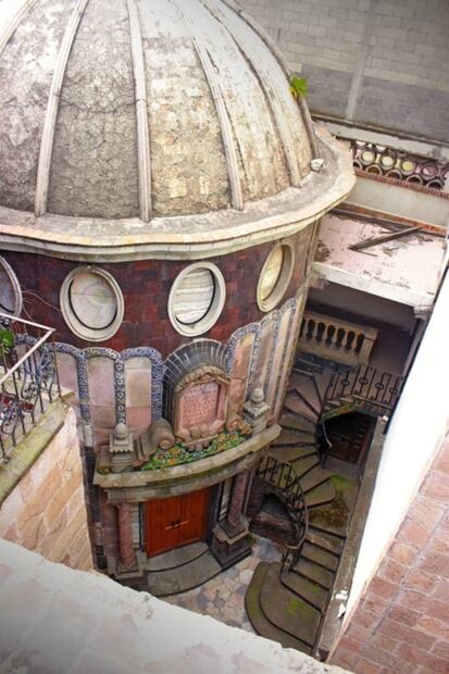 A bordo de un microbús, recorre casas embrujadas en la CDMX