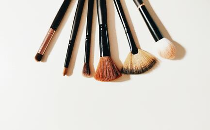 Cómo limpiar correctamente tus brochas de maquillaje