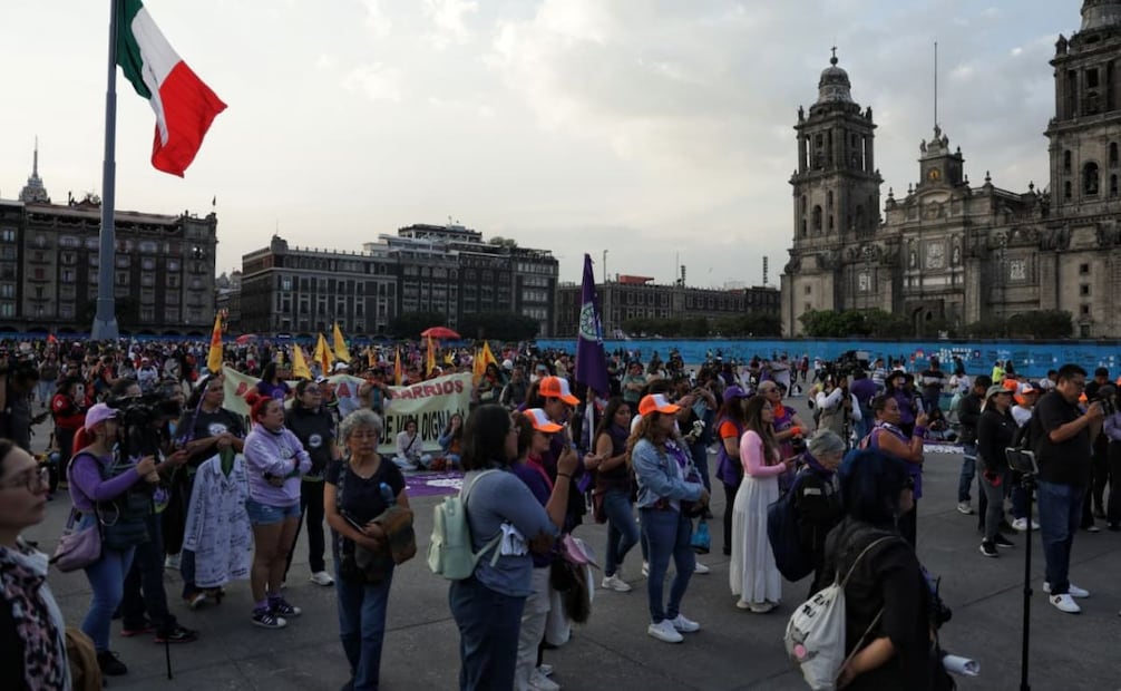Cientos protestan en la CDMX en el Día Internacional de la Eliminación de la Violencia contra las Mujeres (25/11/2025) Foto: Fernanda Rojas/EL UNIVERSAL