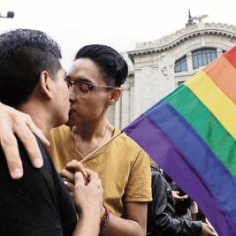 Poderes se unen a llamado por la igualdad de género