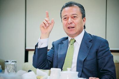 Se debe legislar con perspectiva de género: Camacho