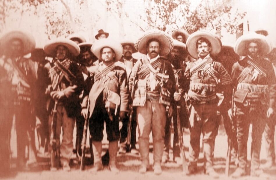 Al igual que Hernández Llergo, quizá la mayoría recuerda al Villa guerrillero, armado "hasta los dientes", rodeado por una escolta de pistoleros de su confianza, sin recordar que eventualmente vivió una vida pacífica. Especial.