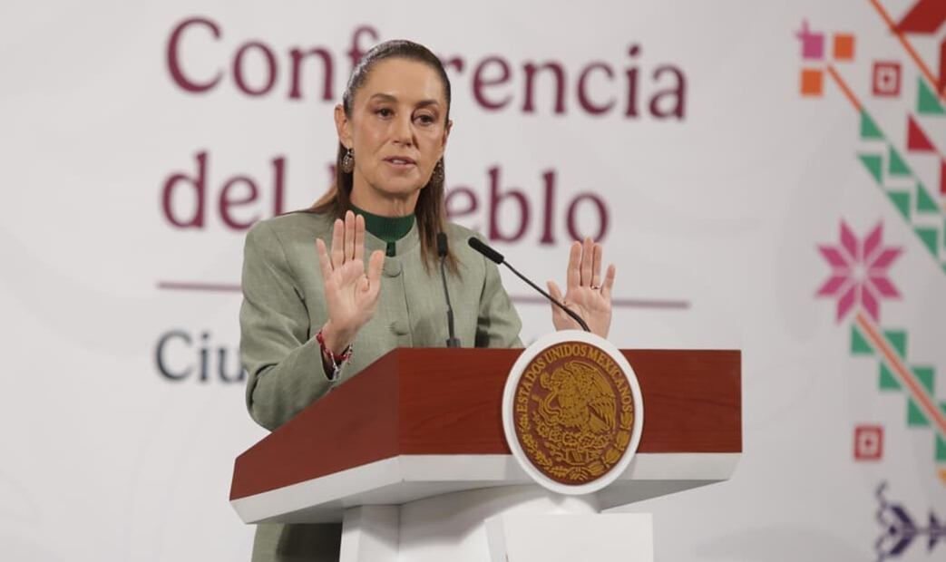 La presidenta Sheinbaum Pardo aseguró que su libro “Diario de una Transición Histórica” es número uno en ventas, tras haber salido este fin de semana en librerías y plataformas digitales. Foto: Carlos Mejía /EL UNIVERSAL