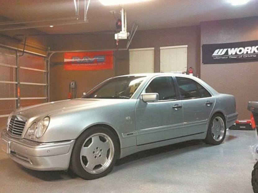 Hijo de senador “Napito” presume 31 vehículos