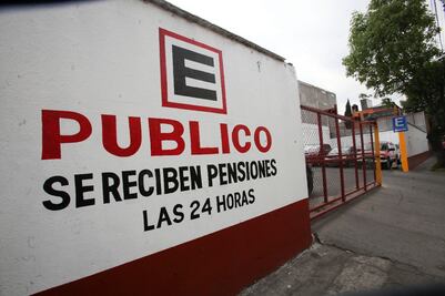 Dueños de estacionamientos se niegan a ofrecer tiempo gratis en Metepec  