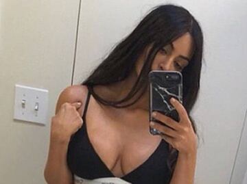 Kim Kardashian se desnuda para promover fragancia