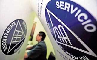 AA: la historia detrás del triángulo azul A2 