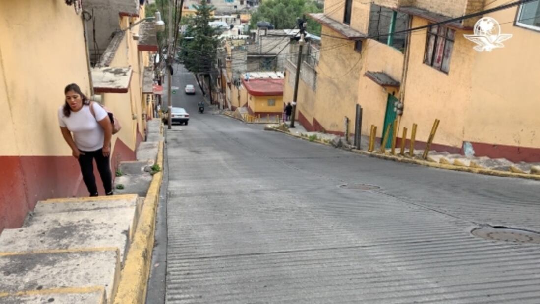 Así es vivir en la calle más peligrosa de la CDMX; una "ruleta rusa" para autos