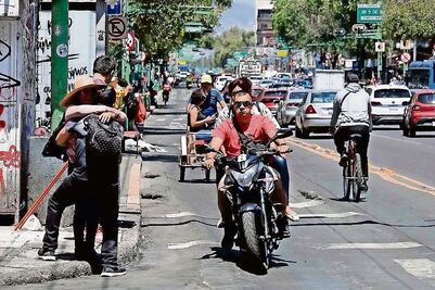 ¿Por qué “todos” los motociclistas se pasan los altos?