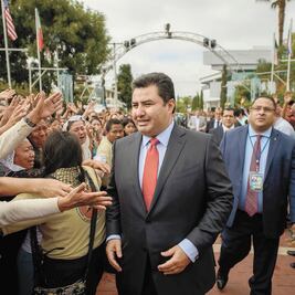 Detienen en EU a líder de La Luz del Mundo 