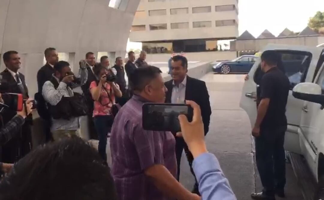 "El Bronco" en su arribo a la reunión con miembros del Consejo Mexicano de Negocios. FOTO: tomada del video de su llegada