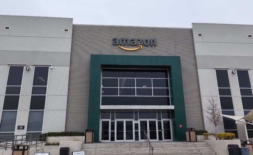 Amazon obtiene una ganancia neta hasta 13 mil 500 millones de dólares en el segundo trimestre del año, un resultado mejor de lo esperado. Imagen: Paloma Vega