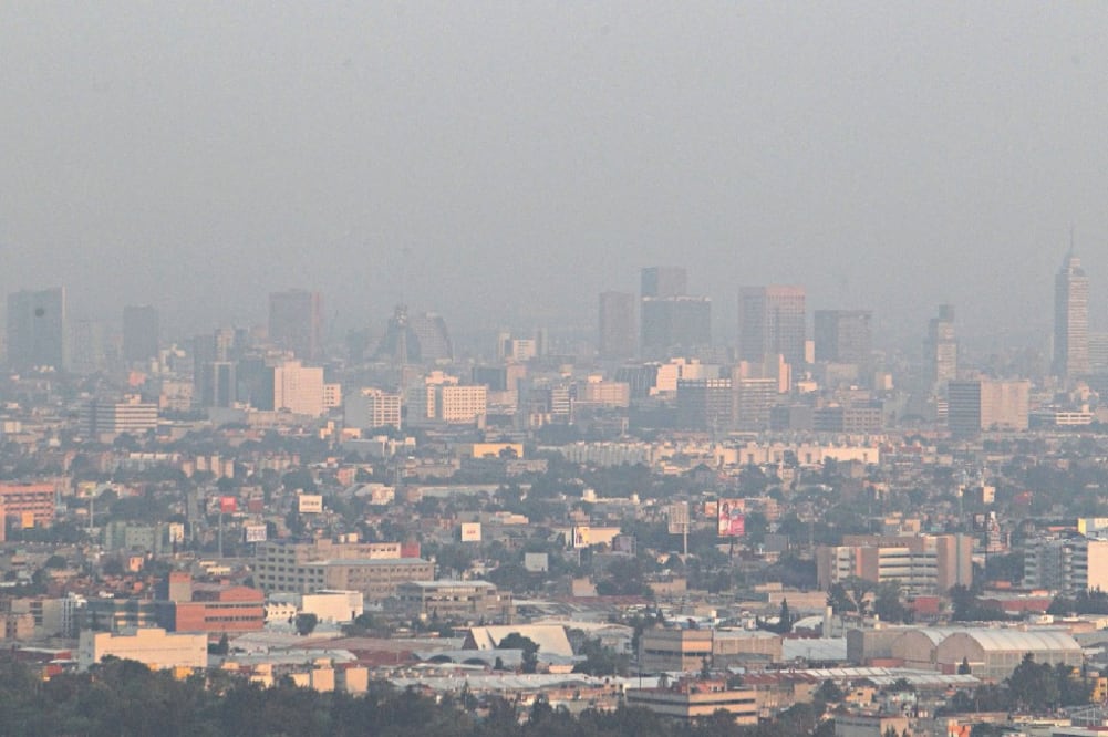 En las zonas metropolitanas de México hay contaminantes del aire tales como PM2.5, PM10, ozono, dióxido de azufre y dióxido de nitrógeno, según un estudio (ARCHIVO EL UNIVERSAL)