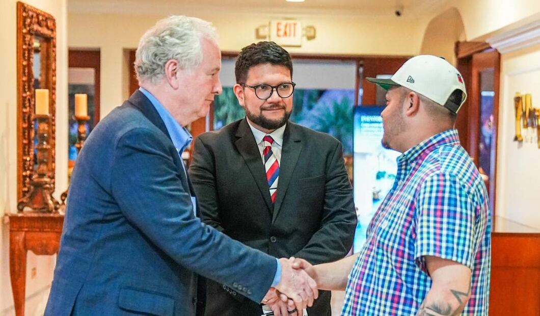 Kilmar Ábrego, migrante deportado por error a El Salvador. Foto: X @nayibbukele