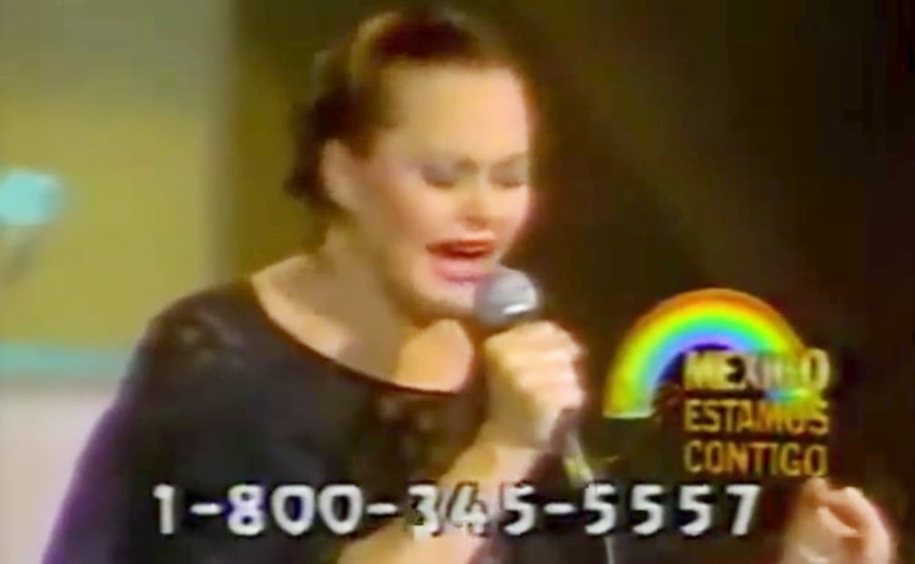 Rocío Dúrcal desde España para “México, Estamos Contigo”. El canal estadounidense ABC donó tanques de oxígeno y equipo para transmisiones vía satélite para medios mexicanos. Foto: Captura de pantalla/Rocío Dúrcal Videos HD/YouTube.