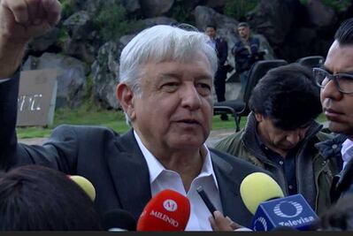 Con encuesta y consulta, ciudadanos decidirán sobre aeropuerto: AMLO